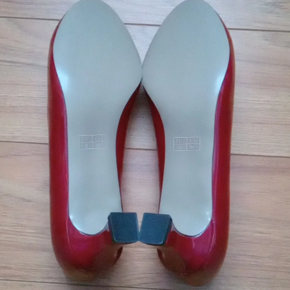 Skysterry | Rich Red Patent Heels - Picture 5 of 7